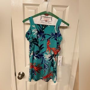BOLD Elements top, size M, NWT